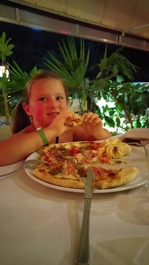 Terrace Grill Restaurant Pizzeria_Crepaldo_slider_image_2