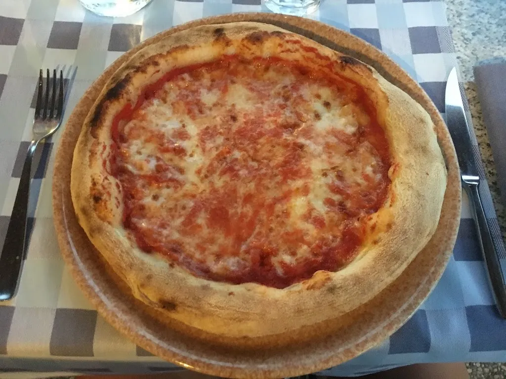 Elena Zambon_La Lanterna | Pizzeria • Ristorante_Curtarolo_review