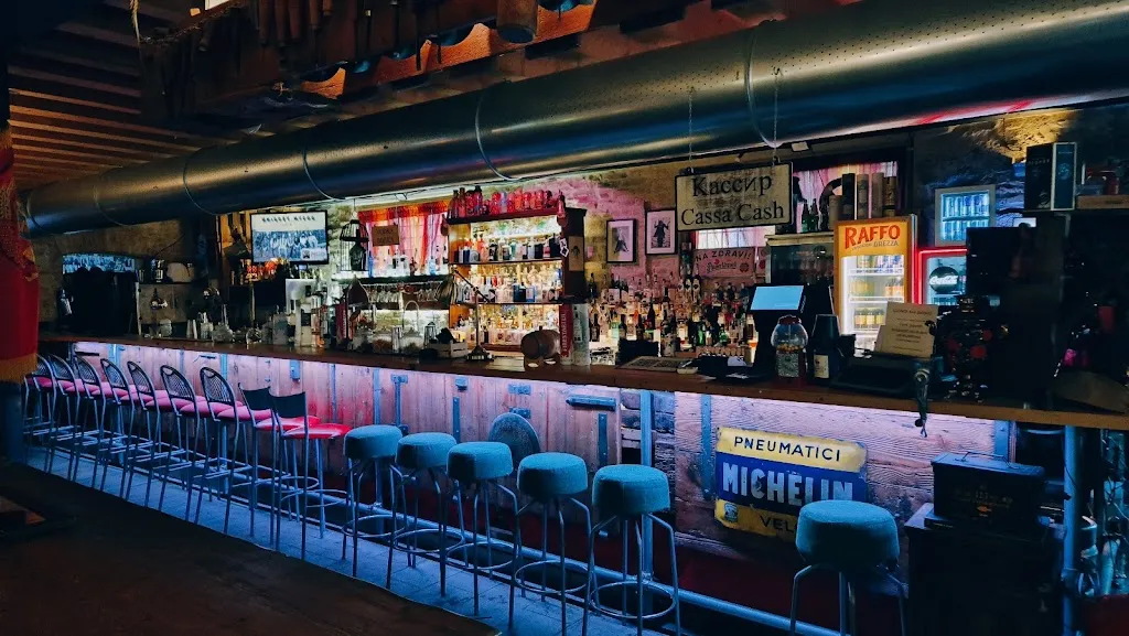 Cafè Zhivago_Due Carrare_slider_image_2