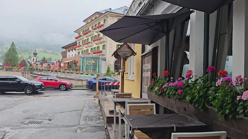 Ristorante Pizzeria El Bronsin_Cortina d'Ampezzo_slider_image_2