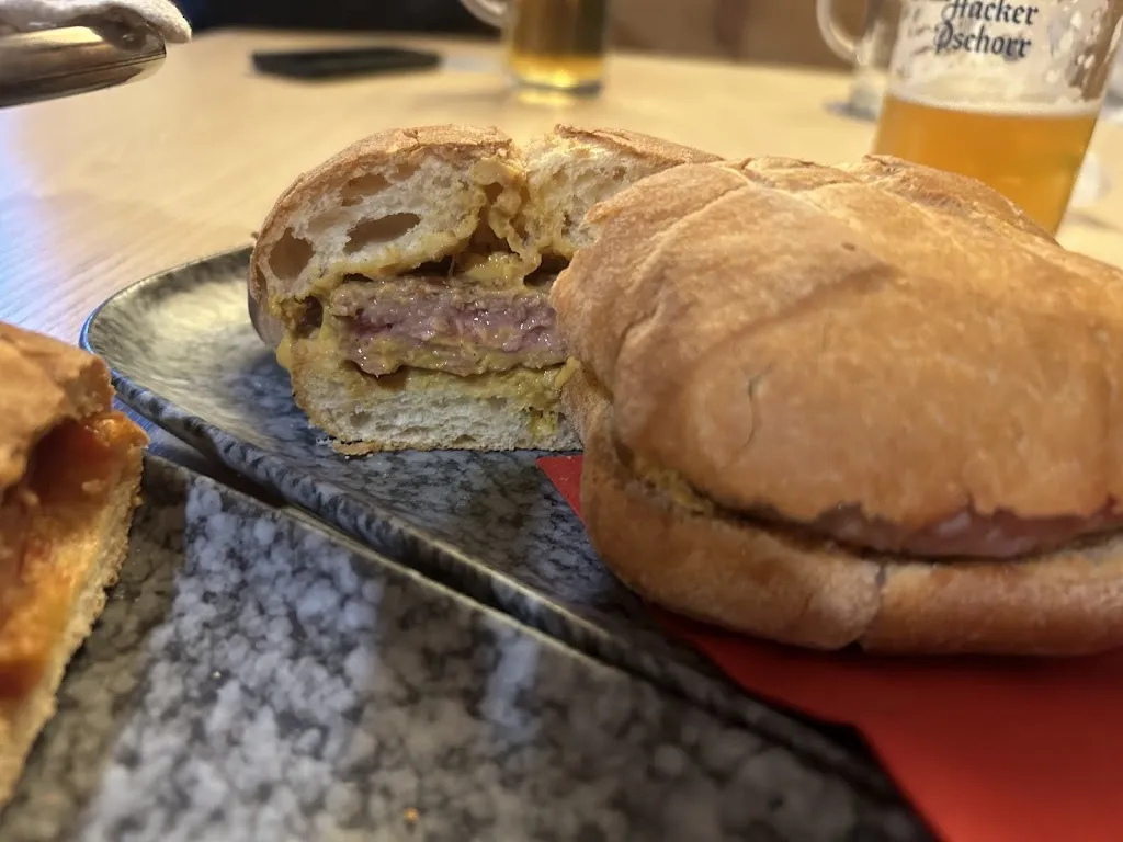 Mira M. Youssef_Hacker Pschorr Haus_Cortina d'Ampezzo_review