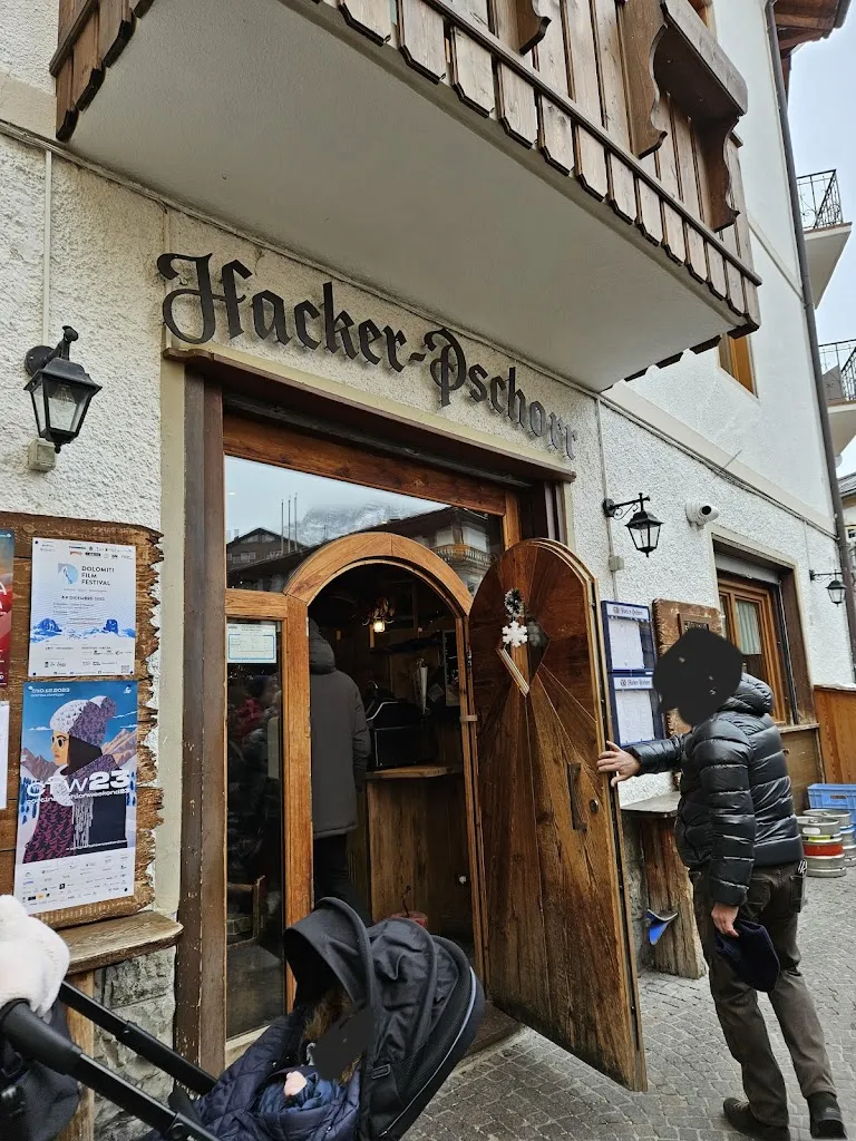 Hacker Pschorr Haus restaurant in Cortina d'Ampezzo