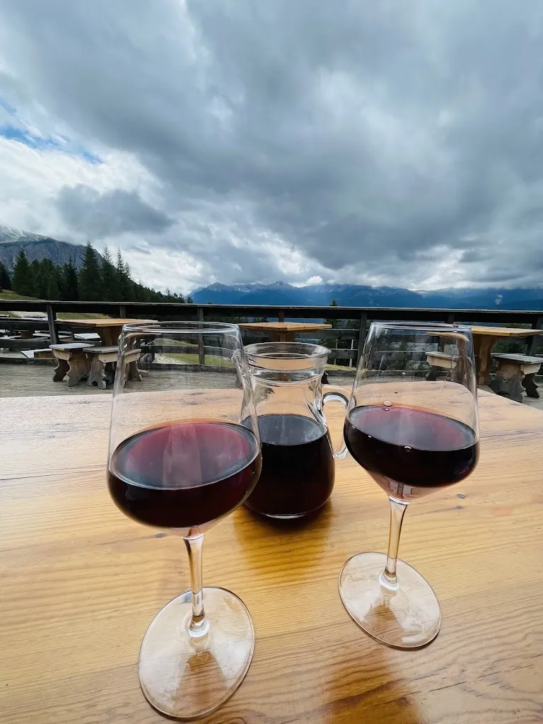 Jay and Meaghan_Rifugio Mietres_Cortina d'Ampezzo_review