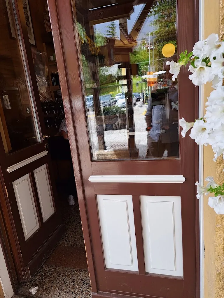 Bar Buffet Stazione_Cortina d'Ampezzo_slider_image_3