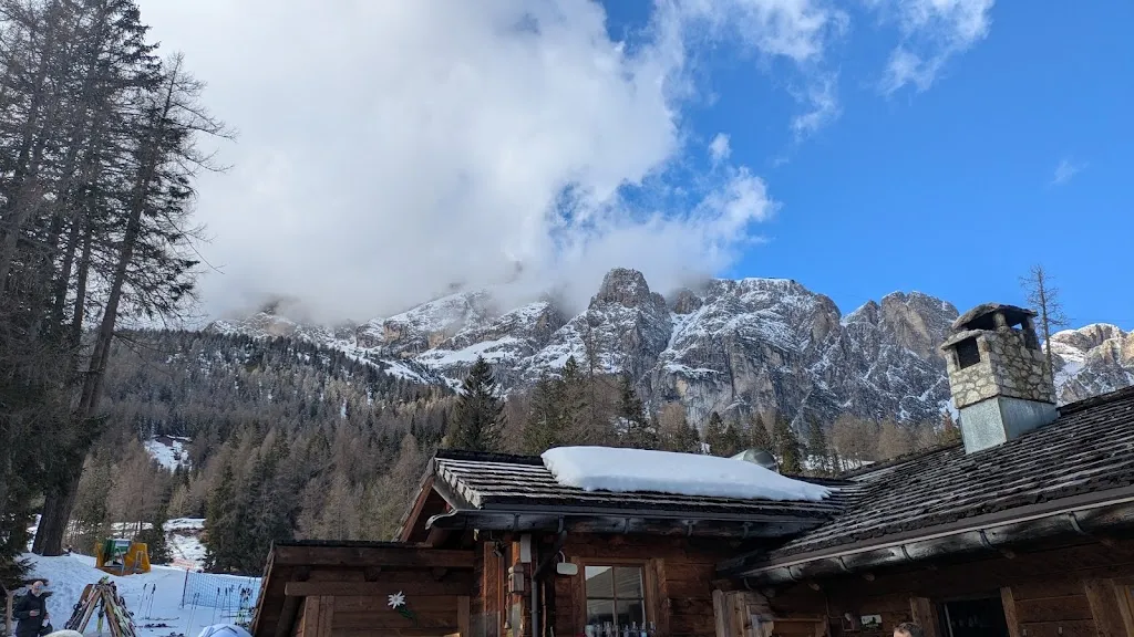 Elliot_Col Taron_Cortina d'Ampezzo_review