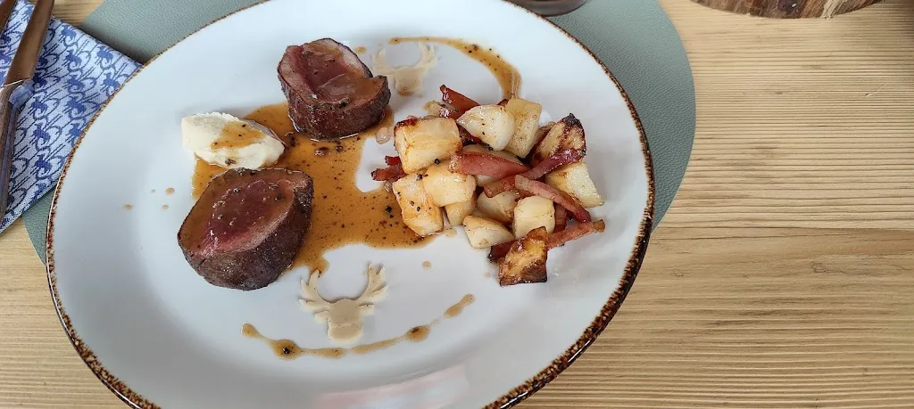 M M_Chalet Tofane_Cortina d'Ampezzo_review