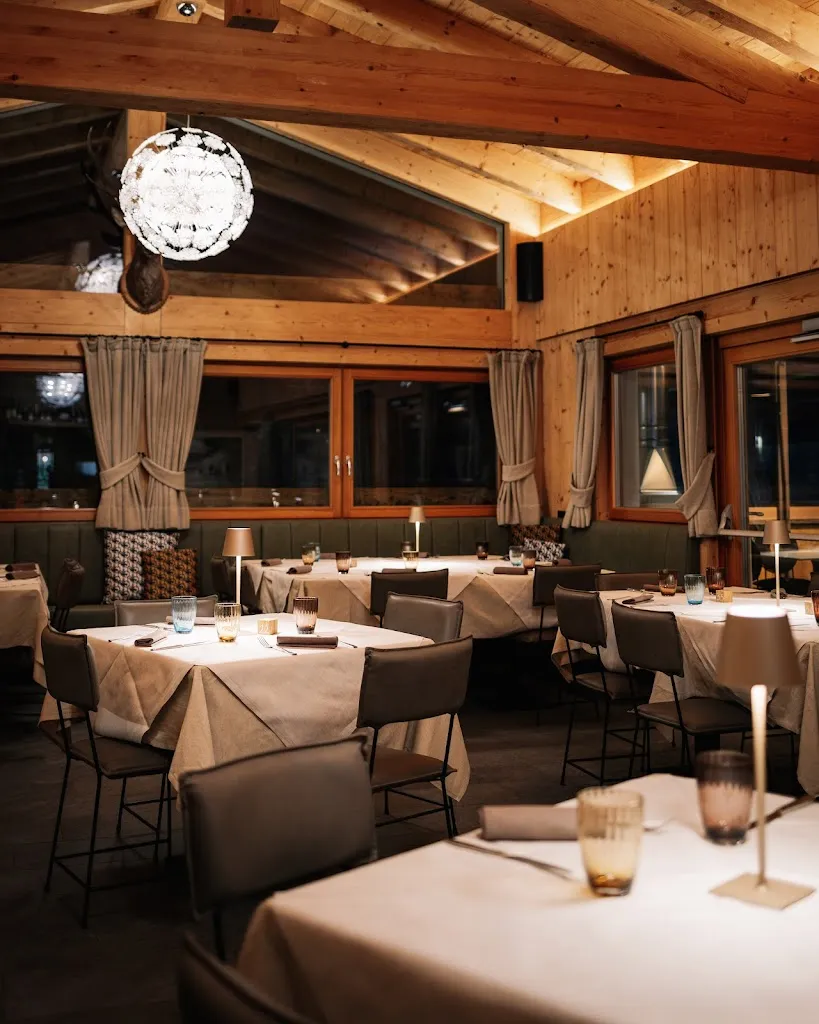 Chalet Tofane_Cortina d'Ampezzo_slider_image_1