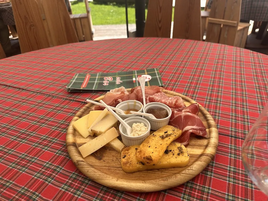 Isabella Filippi_Baita Spiaggia Verde_Cortina d'Ampezzo_review