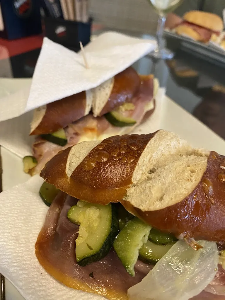 Kristina IT EN_Bar Trattoria 008 （sala biliardo)_Dueville_review