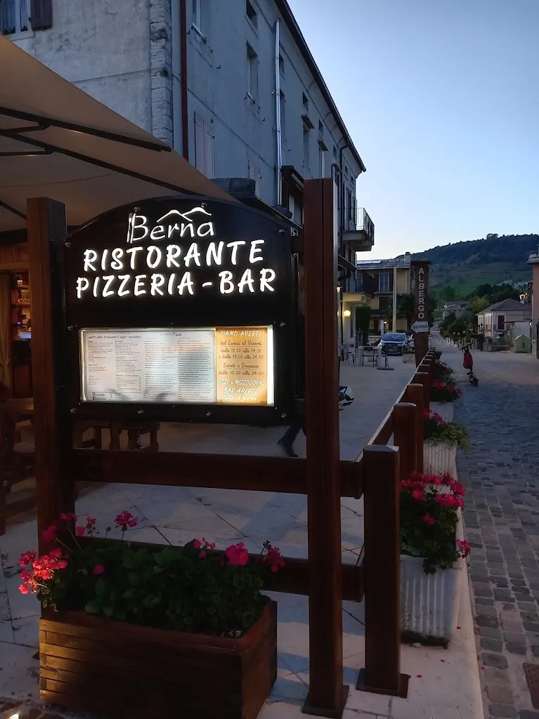 Ristorante Pizzeria BERNA_Erbezzo_slider_image_2