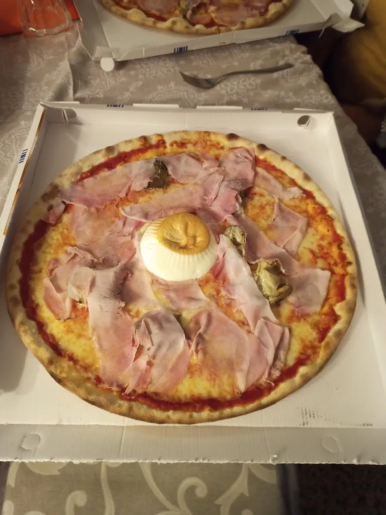 Pizzeria Da Velo restaurant in Fanzolo