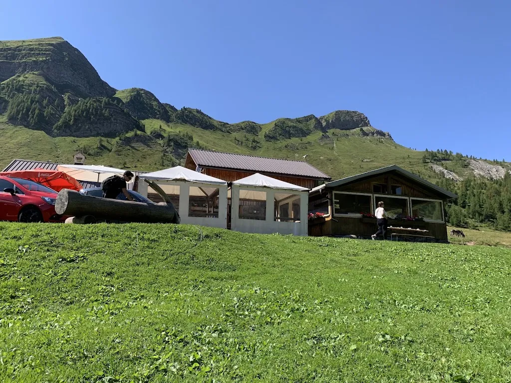 Malga Valles Alto restaurant in Falcade Alto