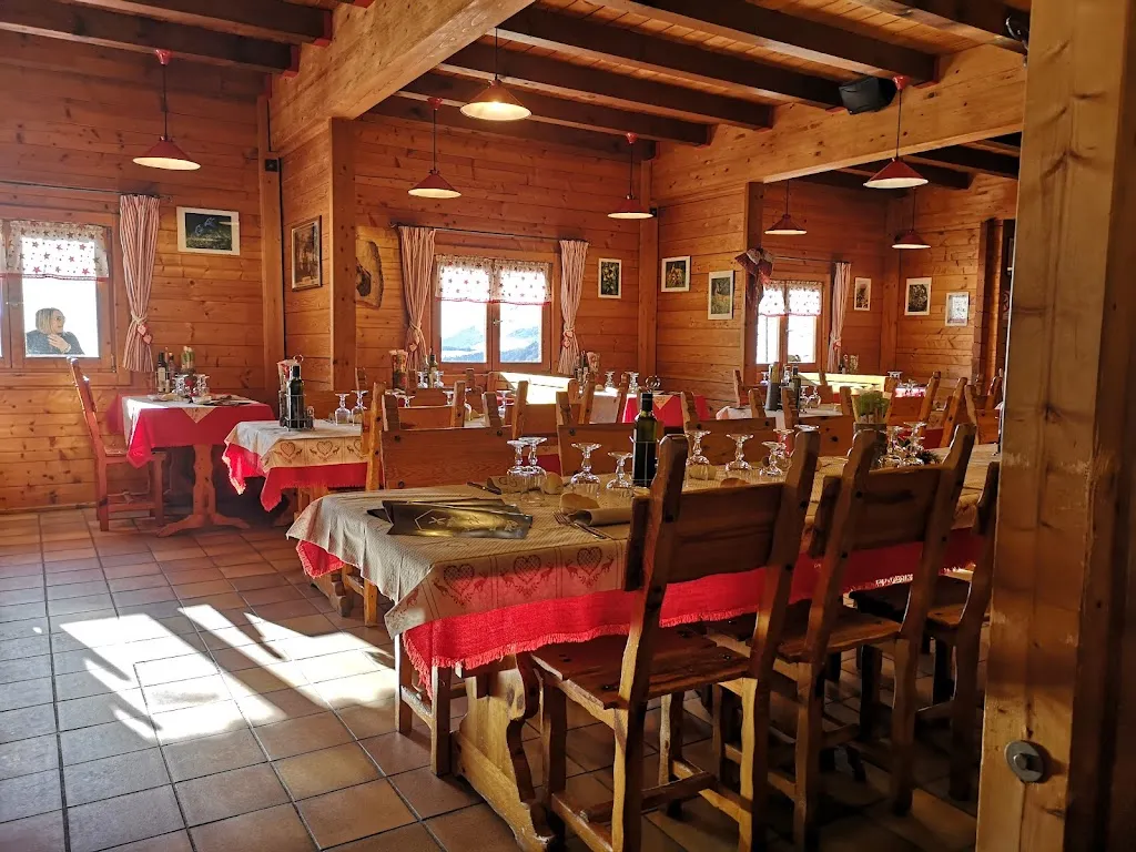 Chalet Novezza restaurant in Ferrara di Monte Baldo