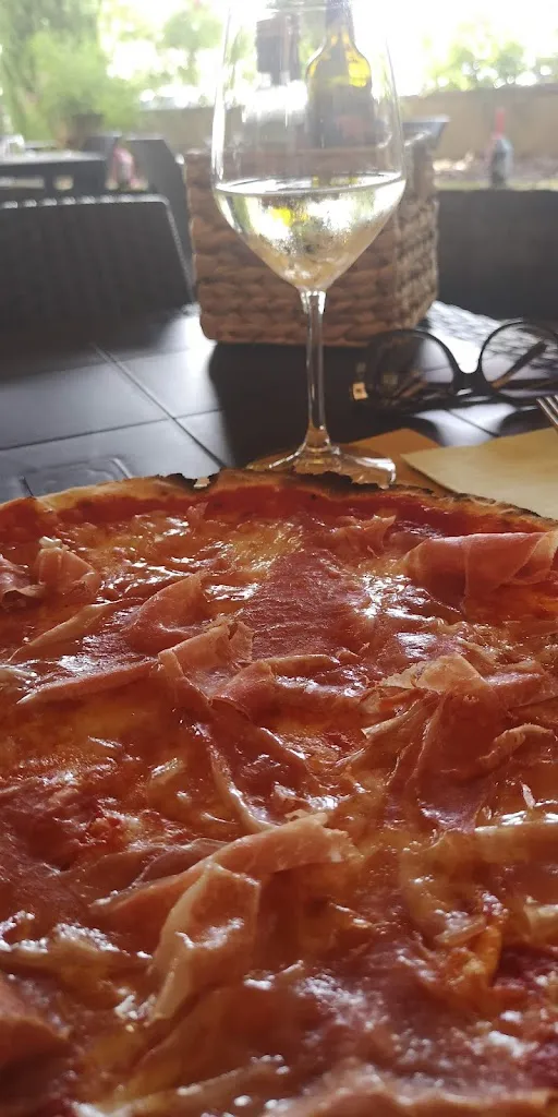 Laura C_Locanda La Lanterna Ristorante Pizzeria_Farra di Soligo_recensione