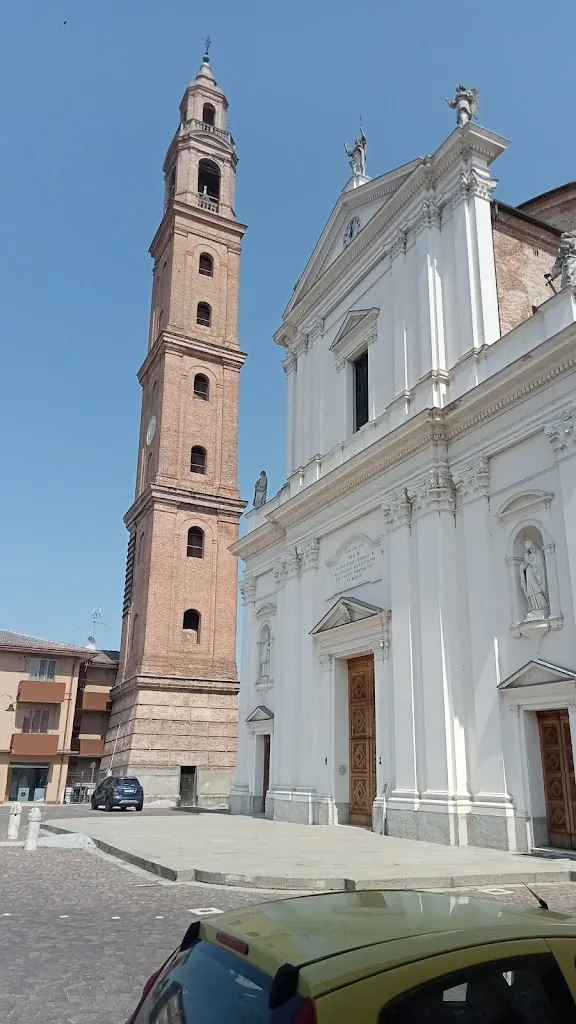 Sandro Baroni_White Hous_Ficarolo_review