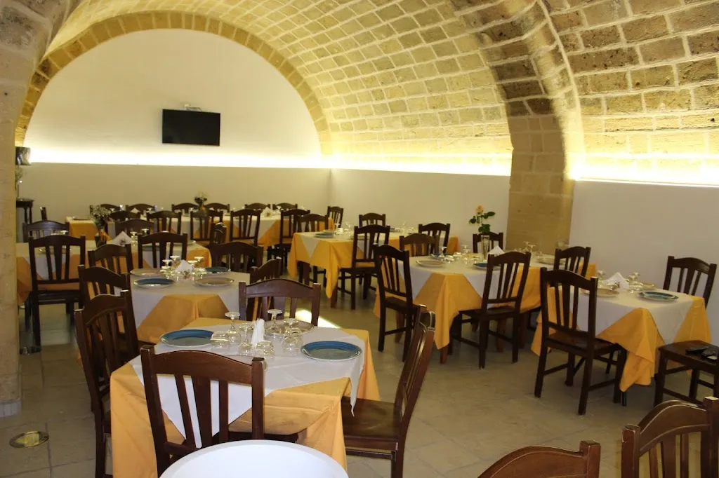 Borgo Antico restaurant in Poggiorsini