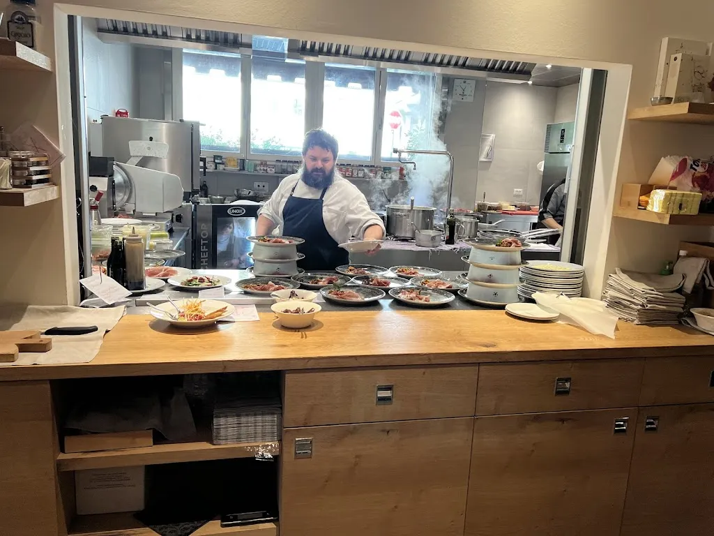 Peter Lawrence_Ristorante Al Caminetto_Follina_review