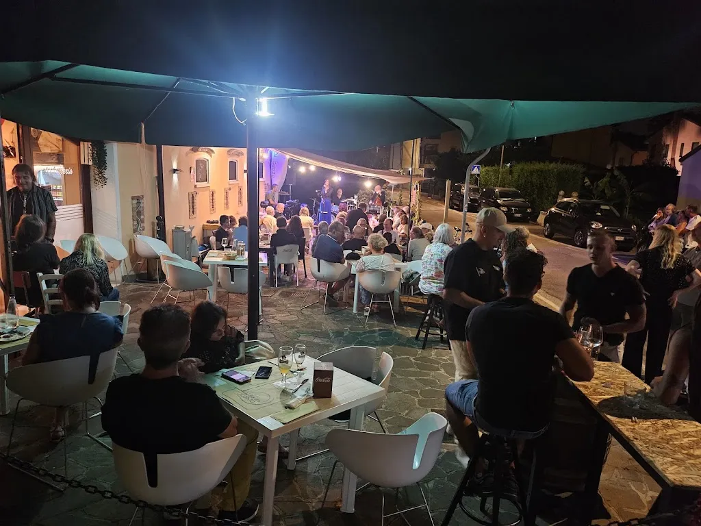 AL BACARO SCONTO restaurant in Fornase