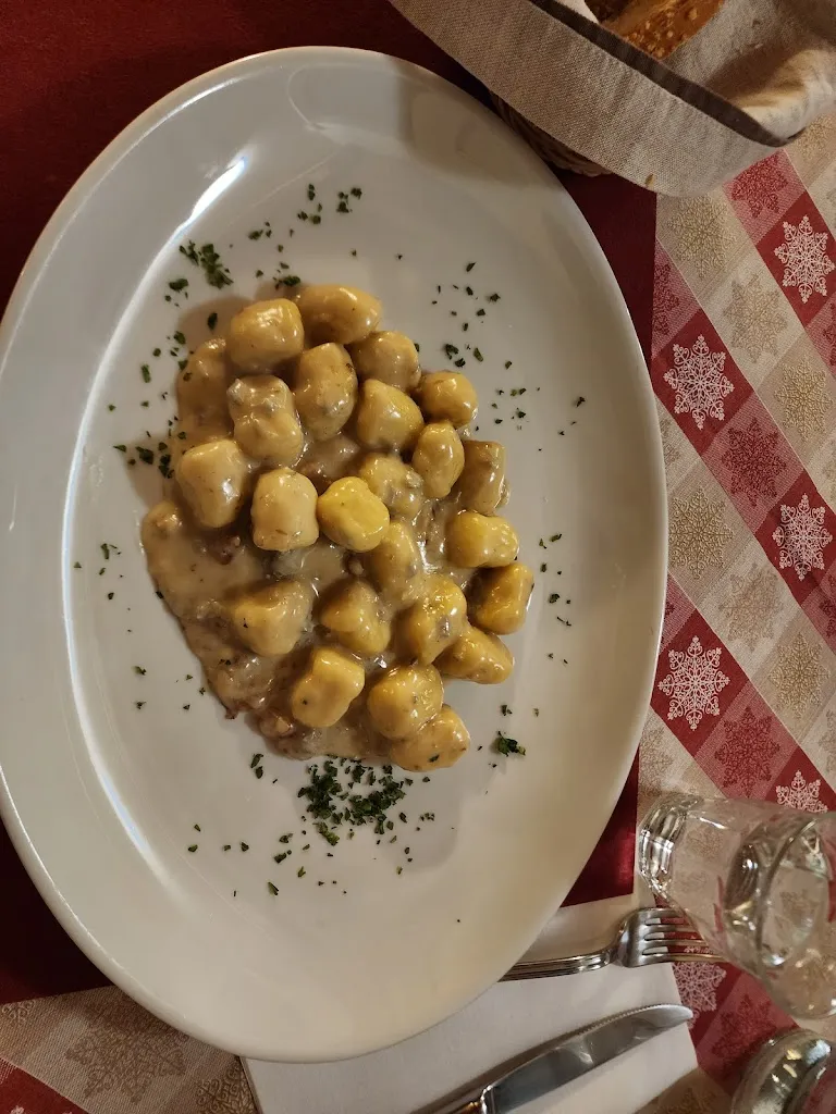 Isabel Lugaro_Al Santo Bevitore_Fontanafredda_review