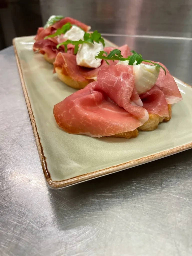 Ristorante “Na VIDA” Alla Trota_Fontanafredda_slider_image_2