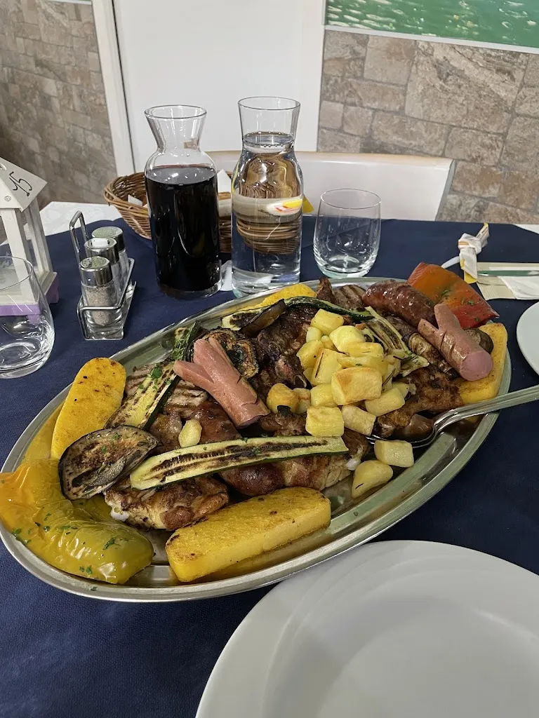 Ristorante bar Al Lago Mangilli_Fontanafredda_slider_image_2