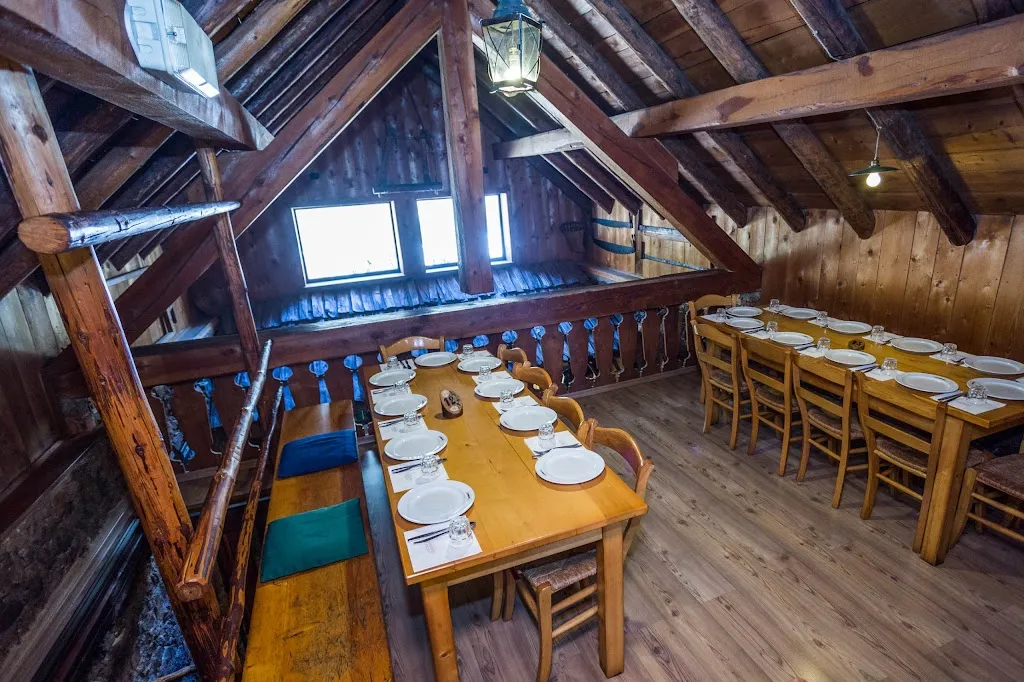 RISTORANTE L'INSONNIA S.N.C._Forno di Zoldo_slider_image_1