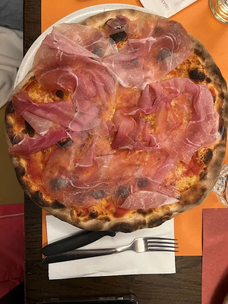 Shaden J_Pizzeria Camino Nero_Forno di Zoldo_review