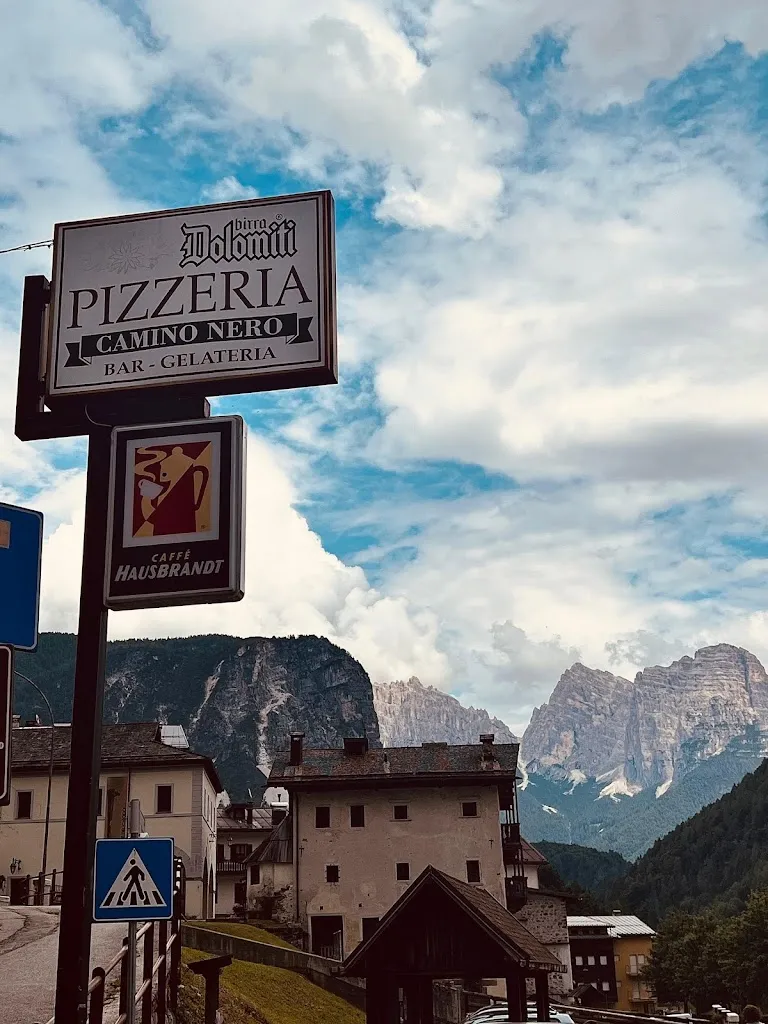 Pizzeria Camino Nero_Forno di Zoldo_slider_image_3