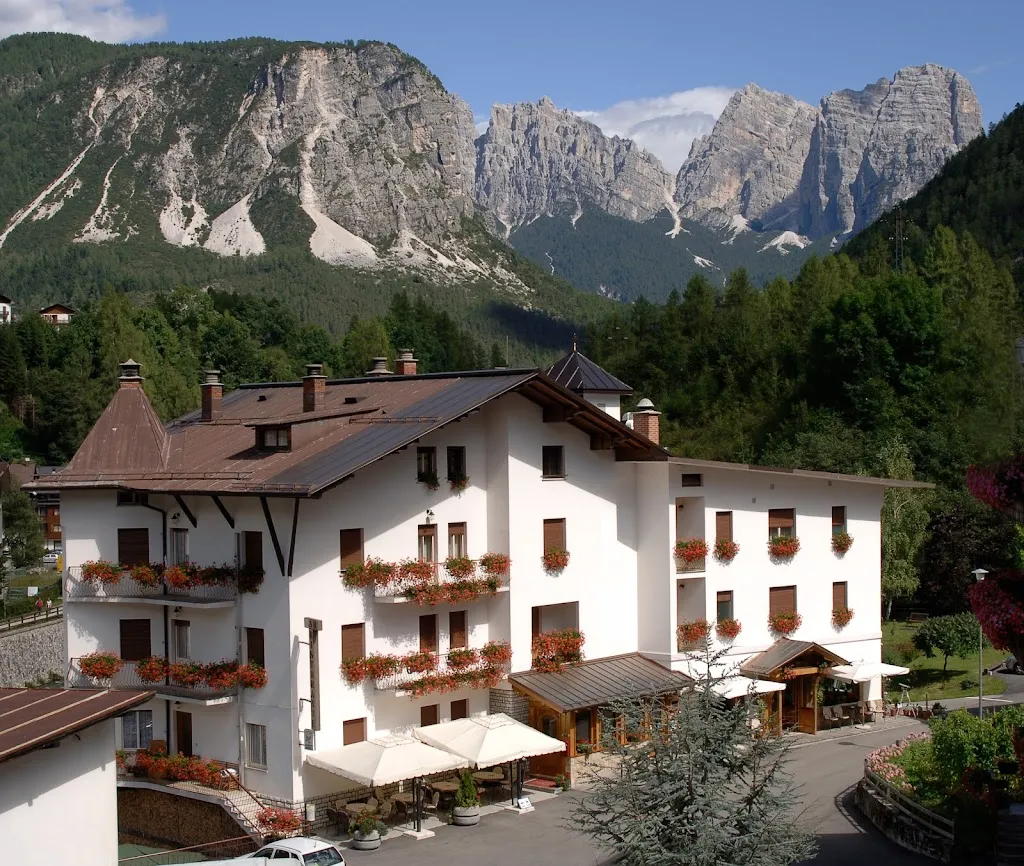 Hotel Zoldana restaurant in Forno di Zoldo