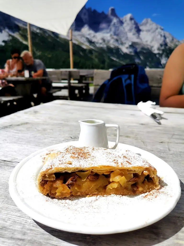 Dariusz G_Rifugio Su'n Paradis_Forno di Zoldo_review