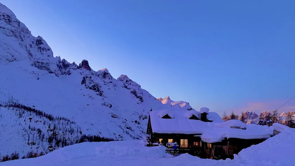 Rifugio Su'n Paradis_Forno di Zoldo_slider_image_3
