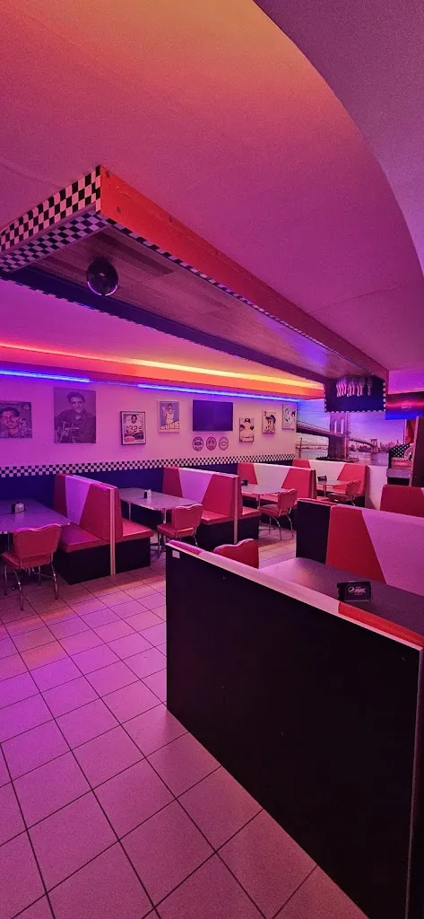 Lucas Blom_Cadilac American Diner Fossalta di Portogruaro_Fossalta di Portogruaro_review