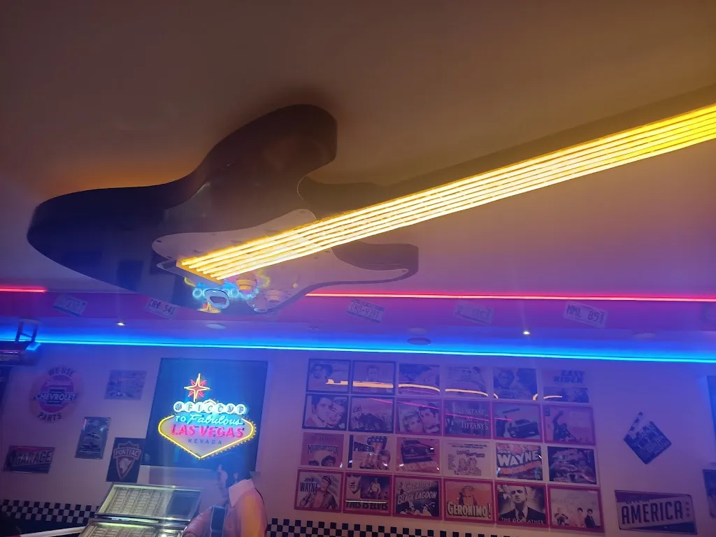 Filippo E sara_Cadilac American Diner Fossalta di Portogruaro_Fossalta di Portogruaro_review