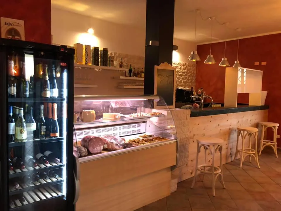 Osteria e Spaghetteria Rovigo - La Clinica dei Sani restaurant in Frassinelle Polesine