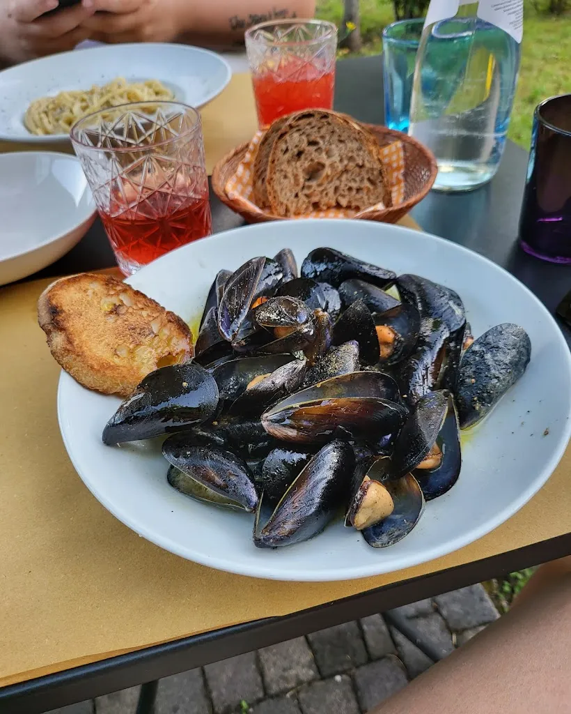 Konsuella_Osteria Enoteca Ombre Rosse_Frescada_review