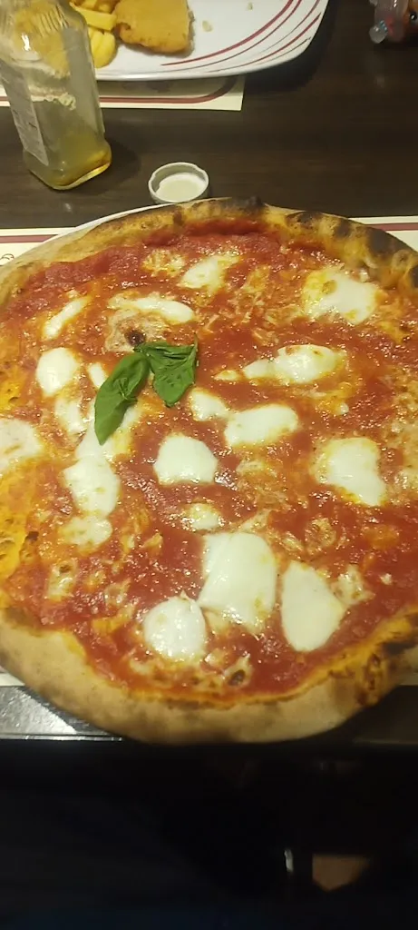 Tapalaga Sergiu_Ice and Co. Pizzeria e Gelateria_Frescada_recensione