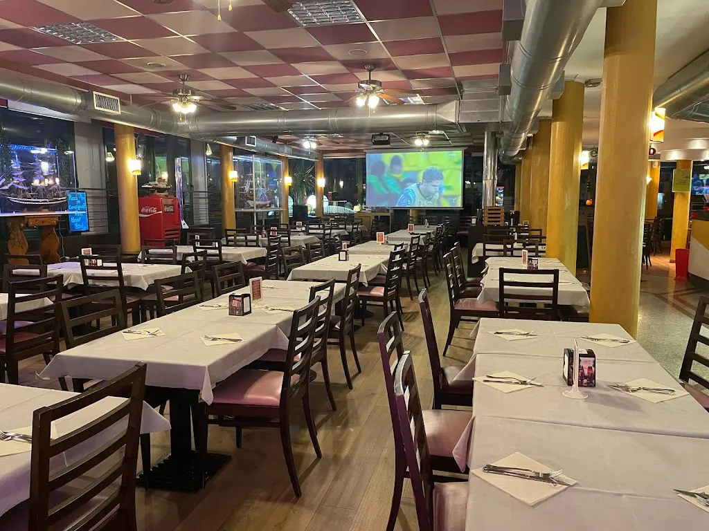 Ice and Co. Pizzeria e Gelateria restaurant in Frescada