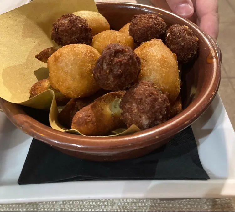 aurora brandi_Riviera Bar Restaurant_Porto Cesareo_review