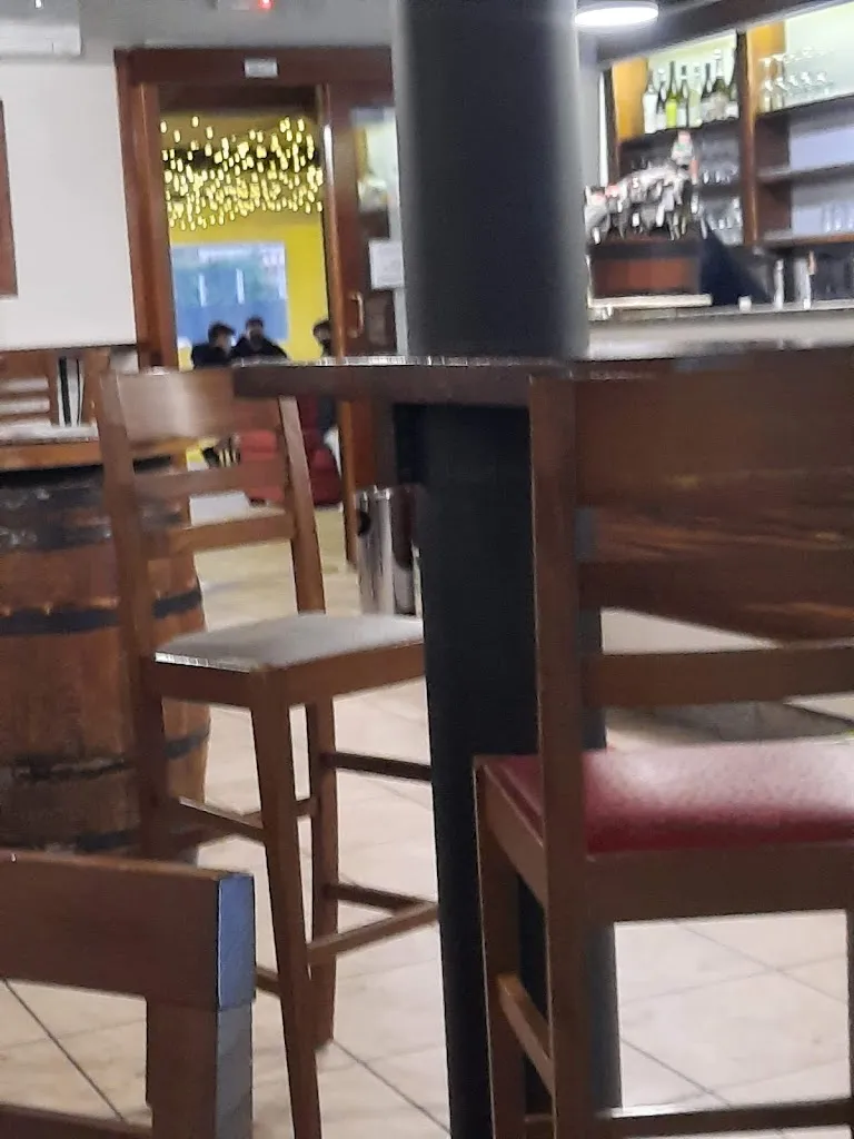 Lucilla Tuon_Bar Delfi_Fossalta di Piave_review