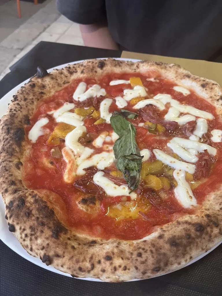 Uraiwan Schultheis_Pizzeria Parthenope 2.0_Porto Cesareo_review