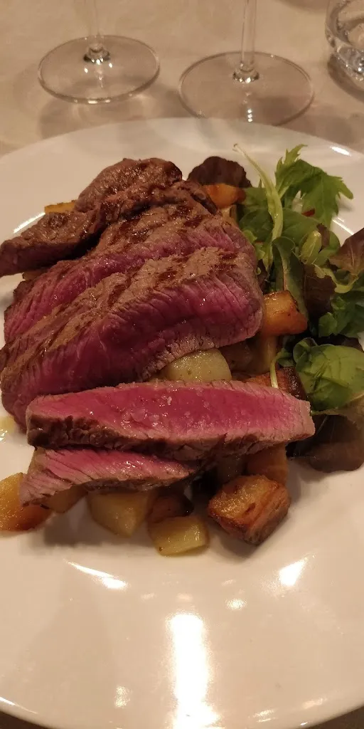 May Danchili_Grey Wine & Grill Restaurant_Gambellara_review