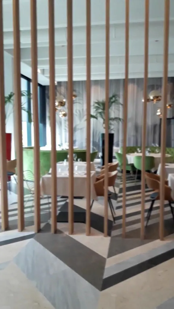 Grey Wine & Grill Restaurant_Gambellara_slider_image_2