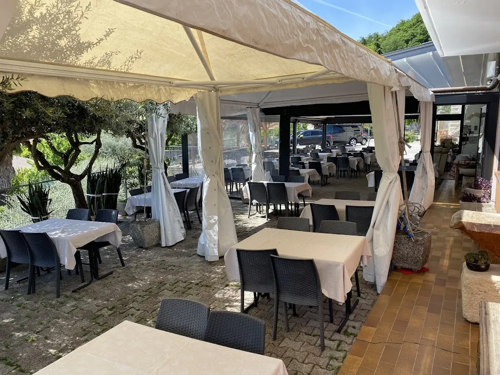 Trattoria Al Combattente restaurant in Gambugliano