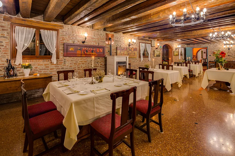 La Tavernetta Ristorante in villa restaurant in Gazzo