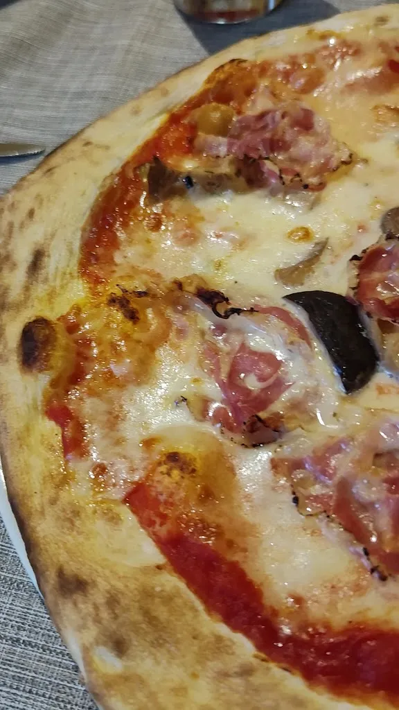 Pizzeria All'Alpino Gallio_Gallio_slider_image_2