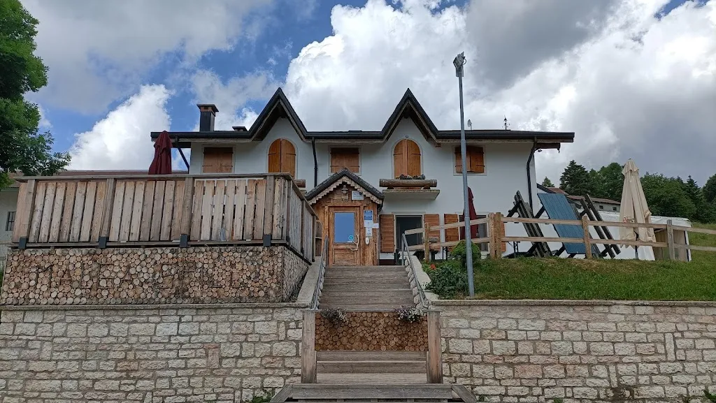 Agriturismo Malga Spill restaurant in Gallio