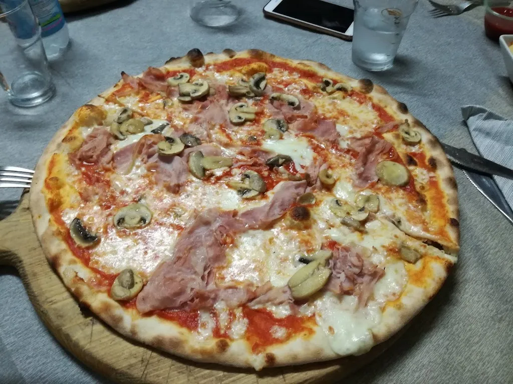 Menu_Pizzeria Favola_Giavera del Montello_image_6