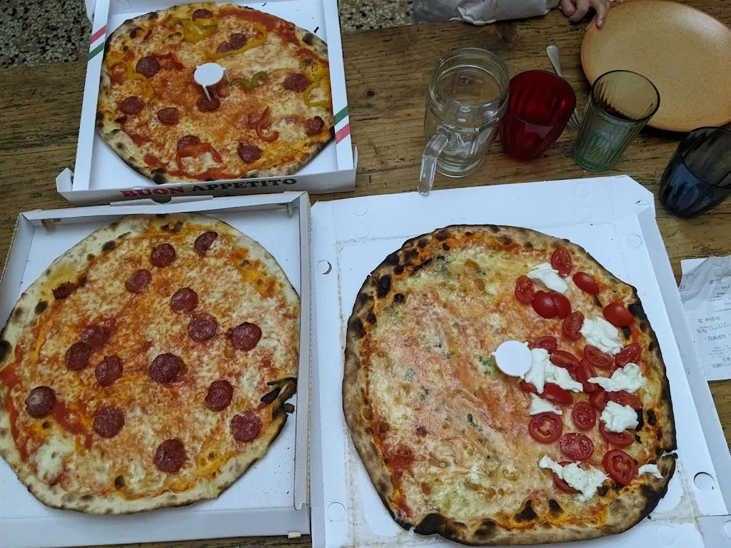 Tessa Vettoretto_Pizzeria Favola_Giavera del Montello_review