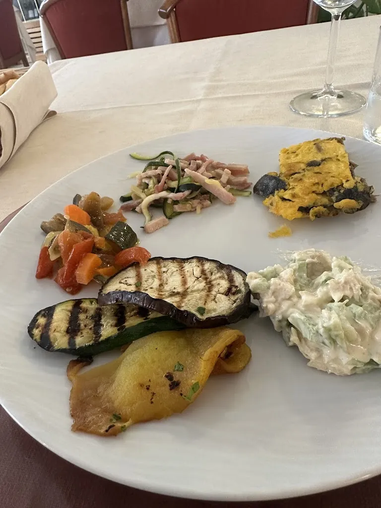 Andrea Castello_C'era una volta_Giavera del Montello_review