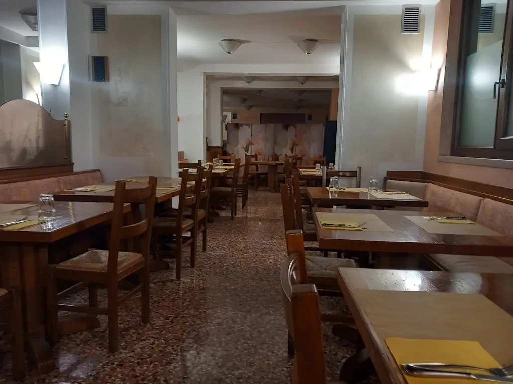 Fanos Trattoria Pizzeria Bar restaurant in Grantorto